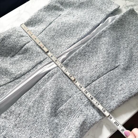 VICI Tayshia Pocketed Pale Gray Herringbone Open Front Jacket Women’s Size Small - Picture 14 of 14